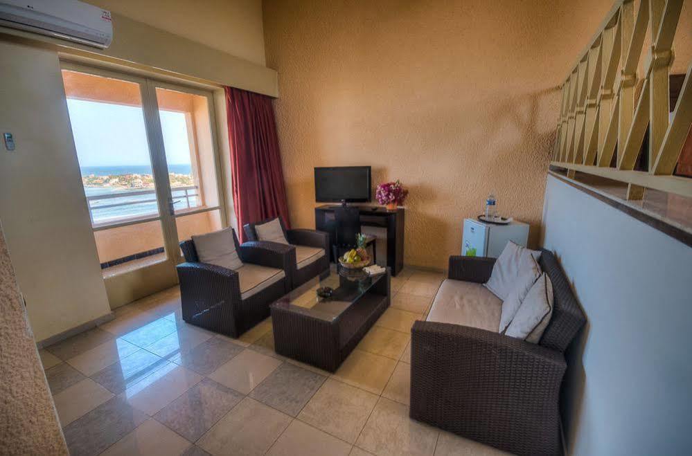Ngor Diarama Hotel 3*